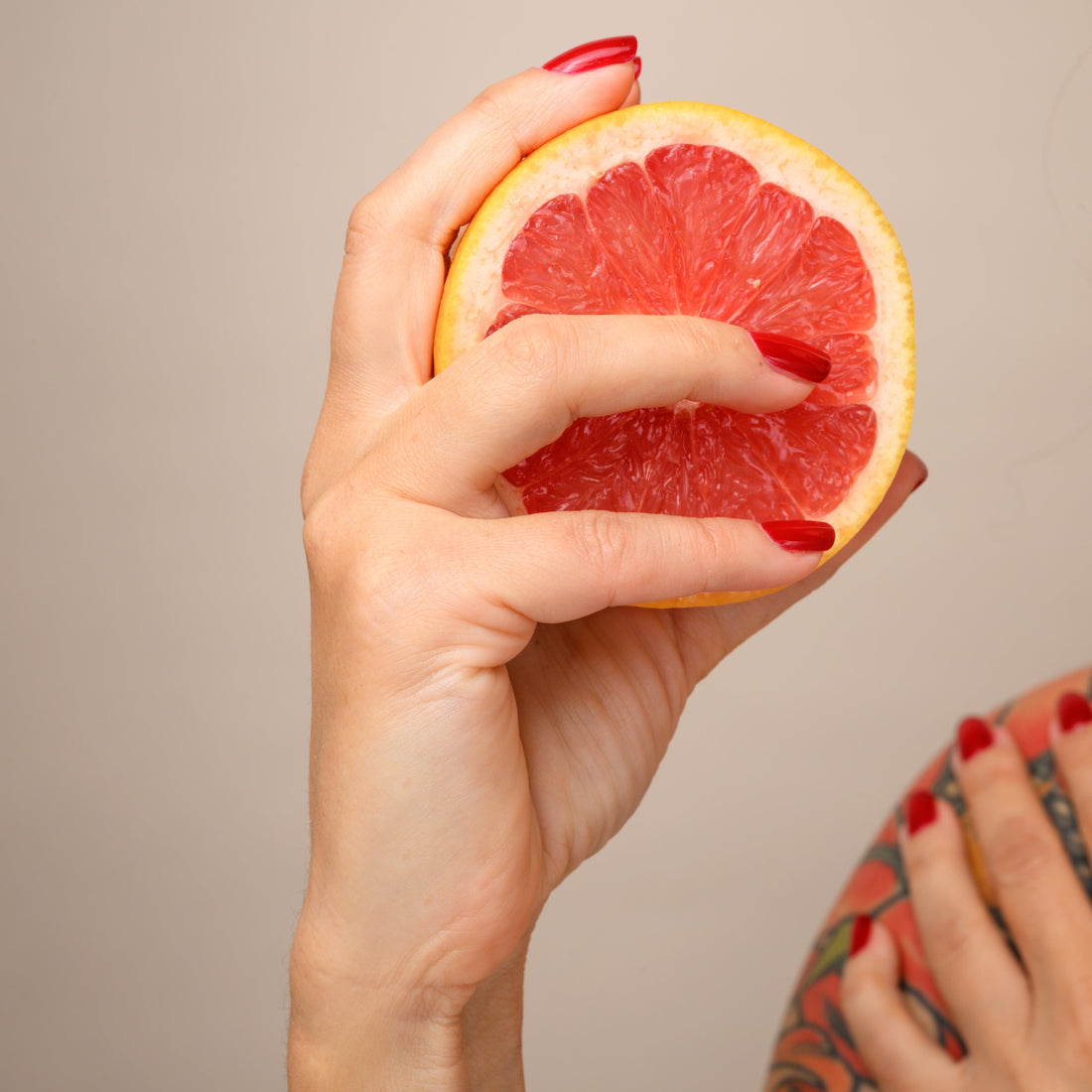 Jak zrobić piękny manicure w domu krok po kroku